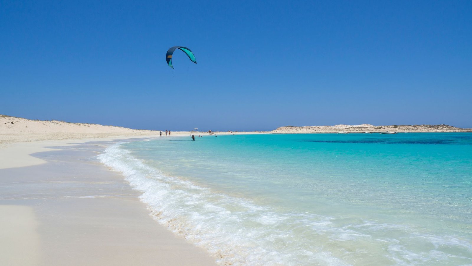 White sand kite lagoon at Ras El Hekma